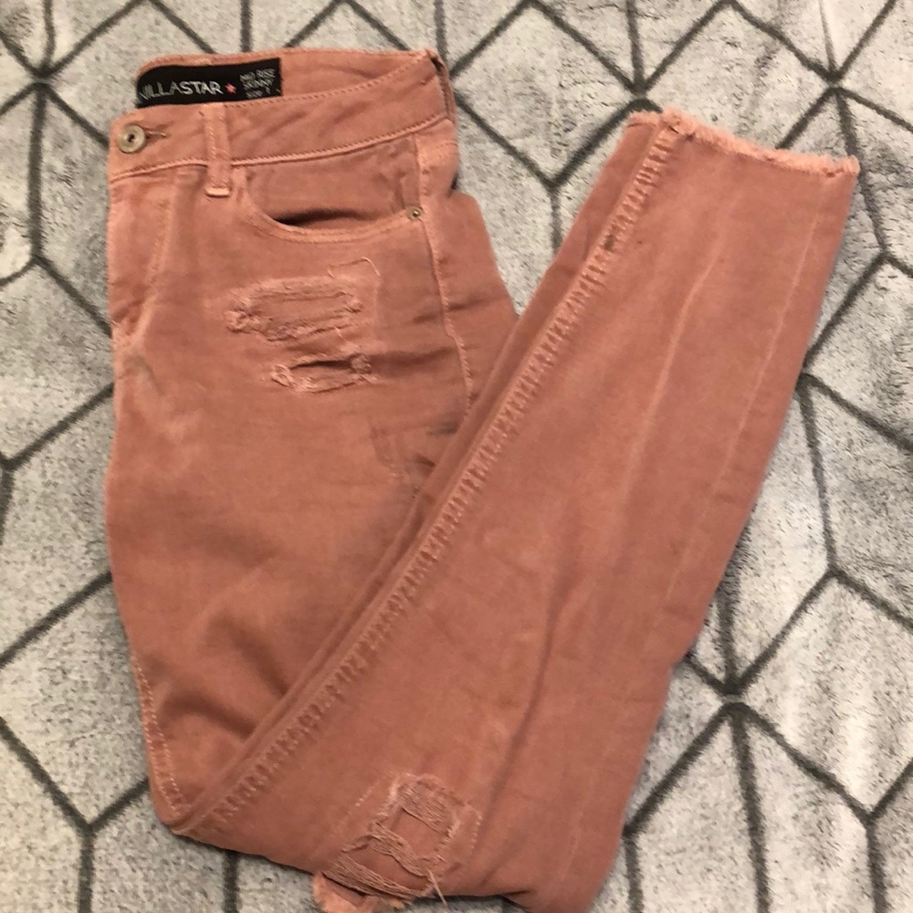 Pink skinny jeans!!